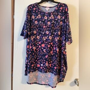 LuLaRoe Irma Tunic shirt